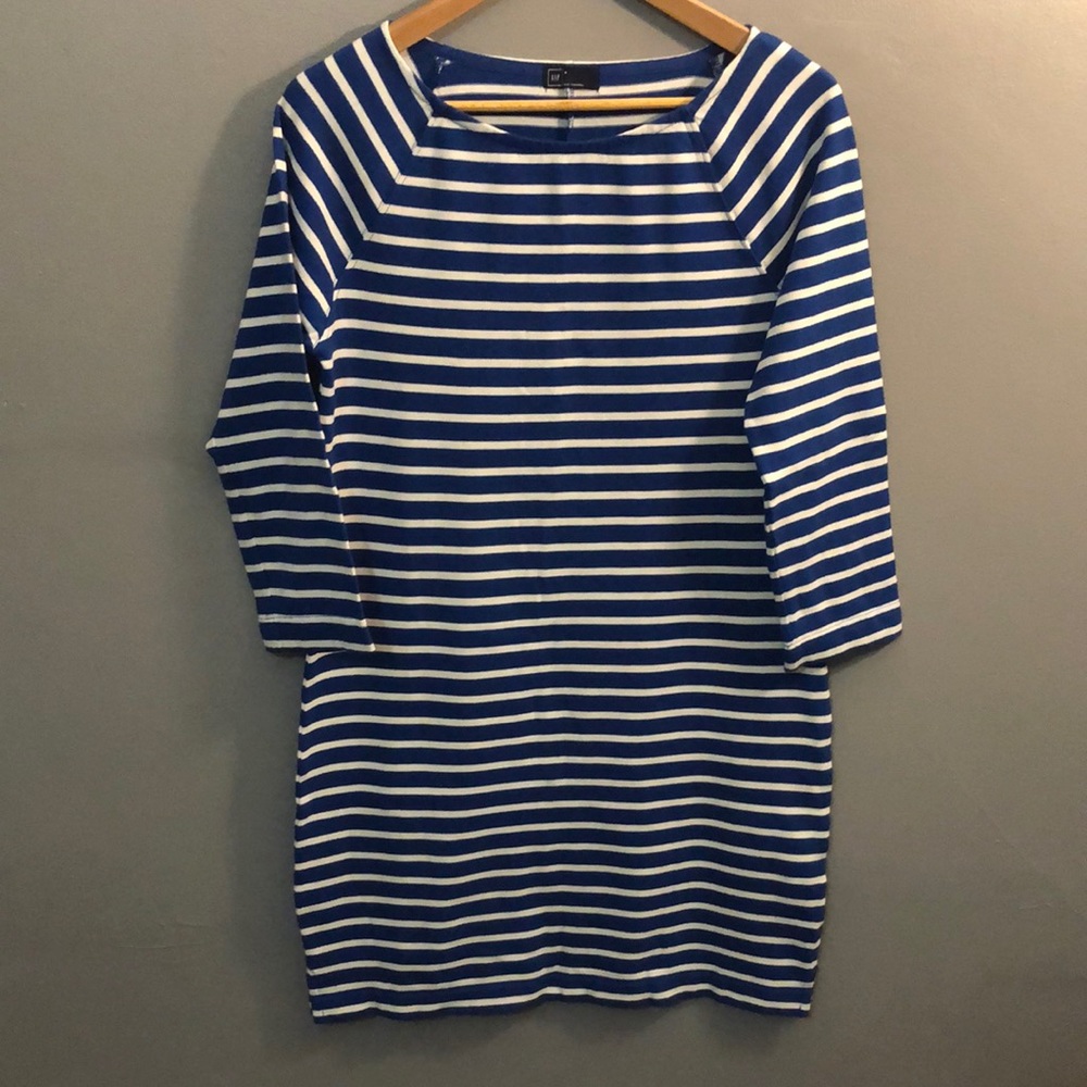 Gap dress for women’s size M brand new